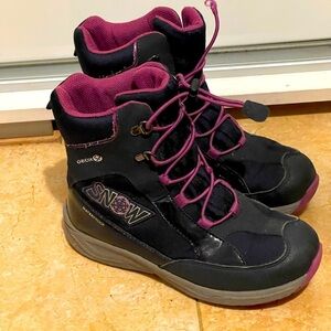 GEOX SP Kids Alaska Winter Snow Boots Sz 2 Boys/ Girls Waterproof Insulated